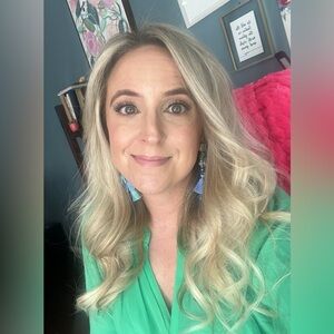 Meet your Posher, Lisa